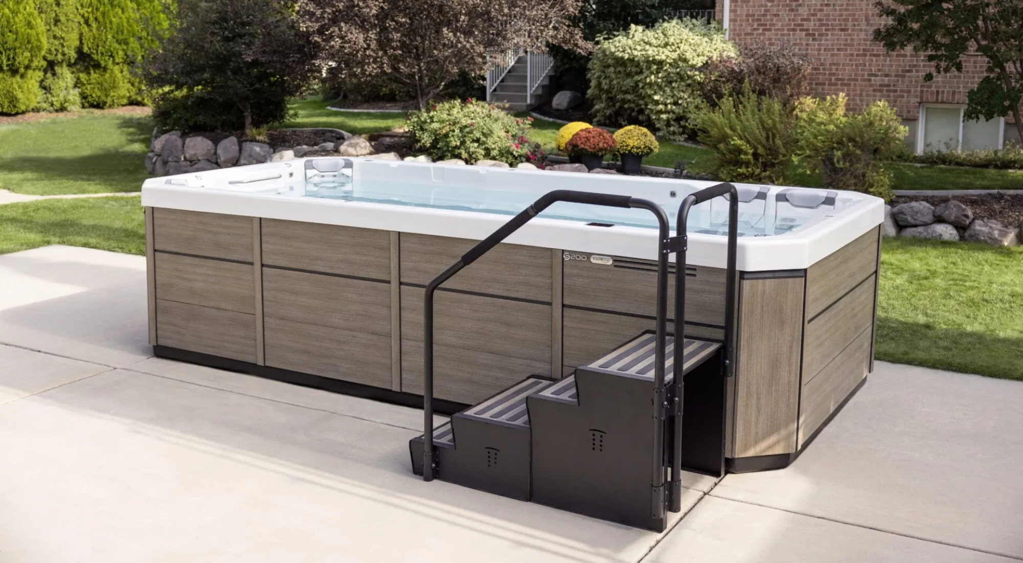 Swim Series masazine vonia, jacuzzi jusu kiemui arba namams