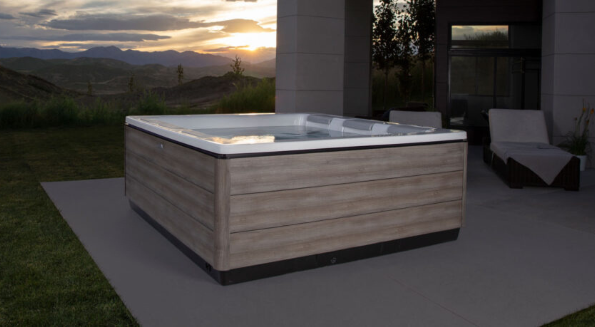 Stil Series masazine vonia, jacuzzi jusu kiemui arba namams