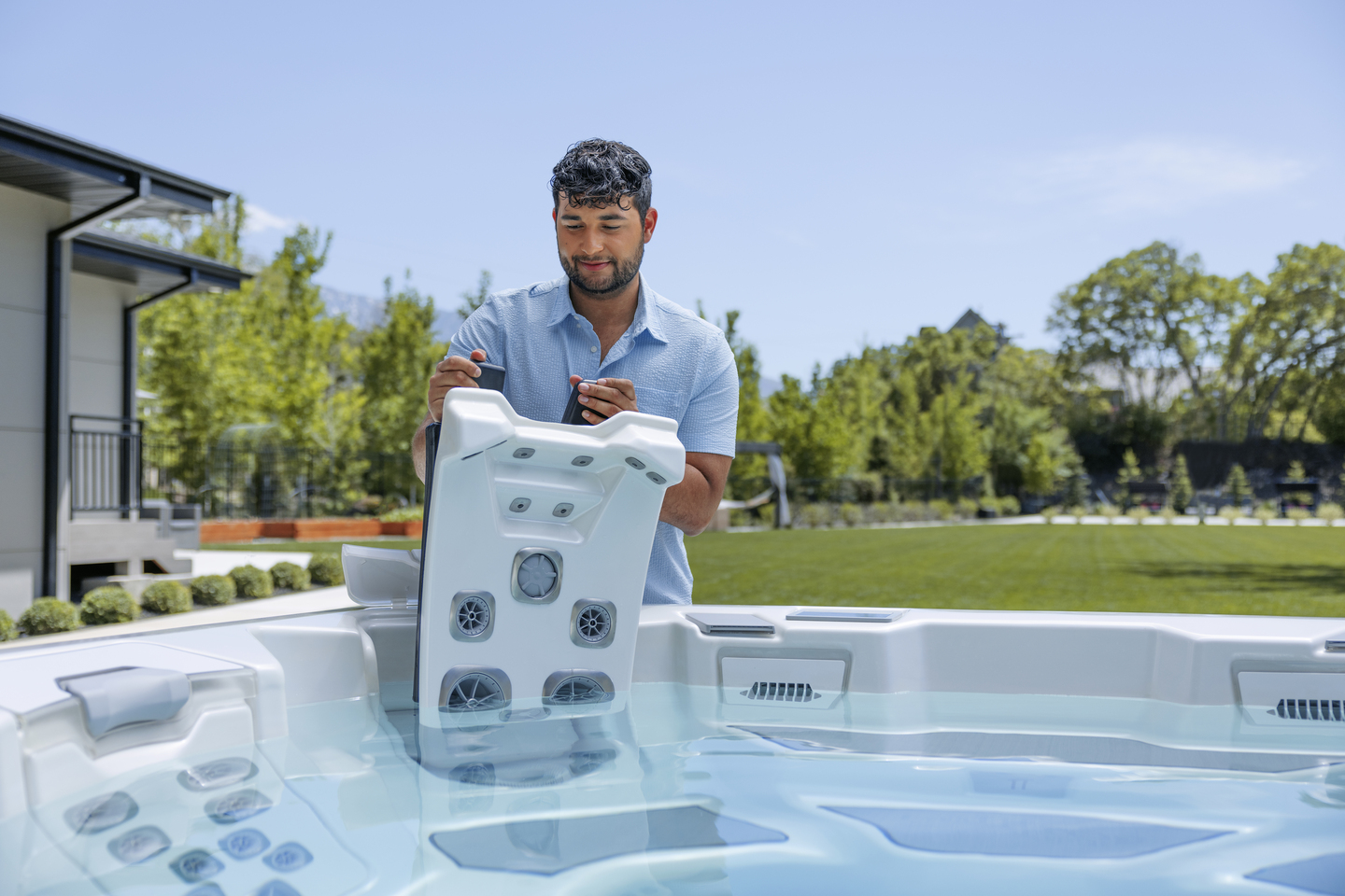 masažinės vonios pastatymas kiemo poilsio zonoje