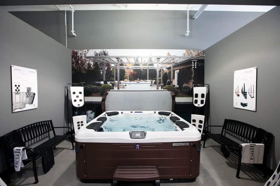 JetPak masažo sistema masažinėje spa vonioje